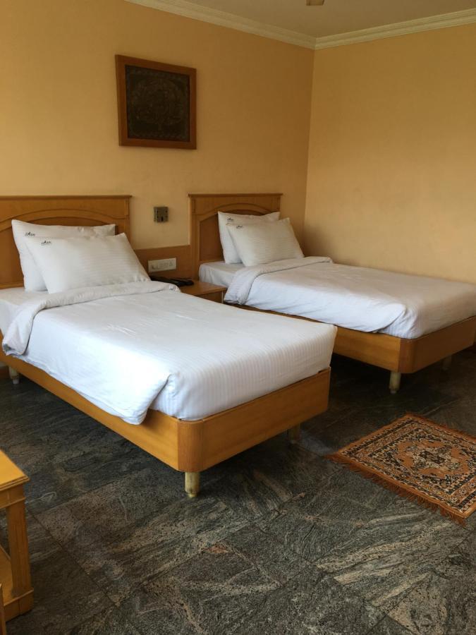 ASR Guesthouse Tirupati Extérieur photo