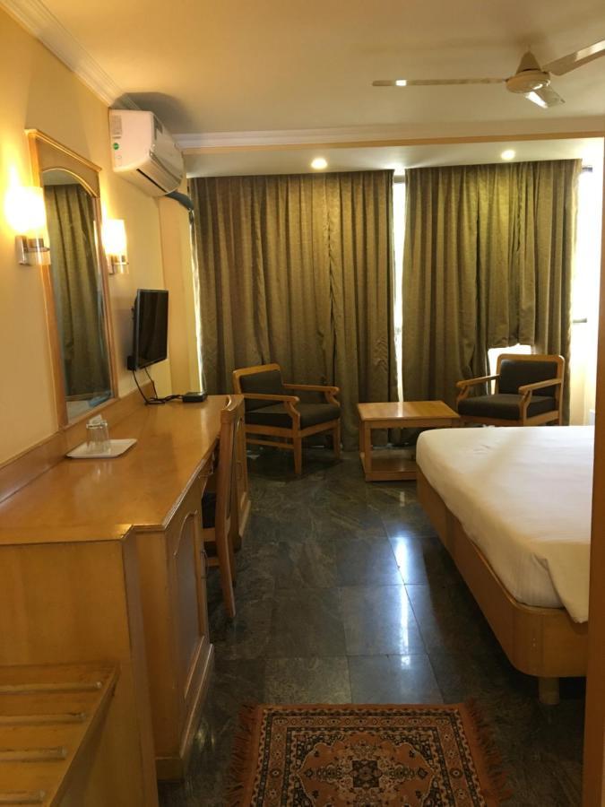 ASR Guesthouse Tirupati Extérieur photo